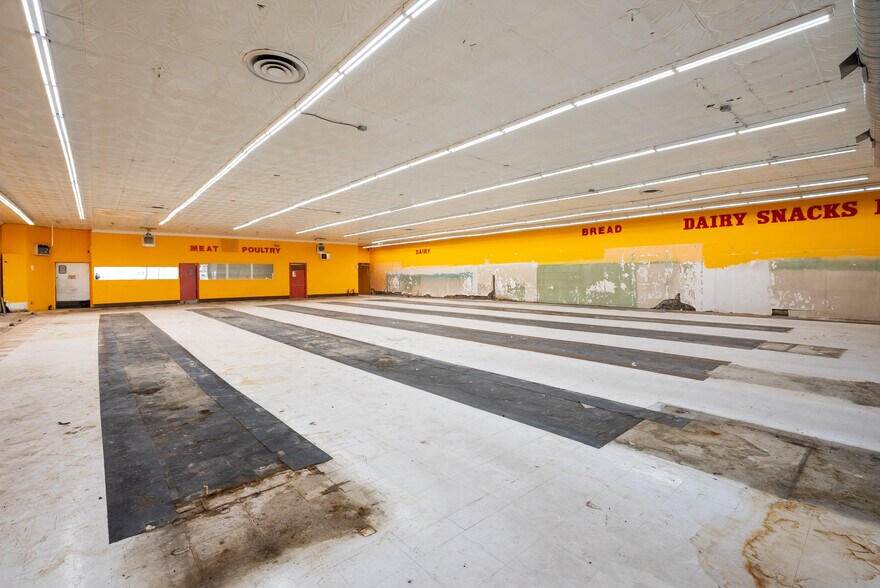 More Photos Of 1109 E Main St, Durham Supermarket For Sale