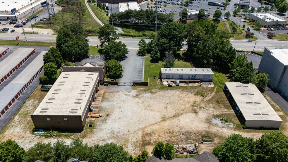 More Photos Of 2920 N Decatur Rd, Decatur Distribution For Sale