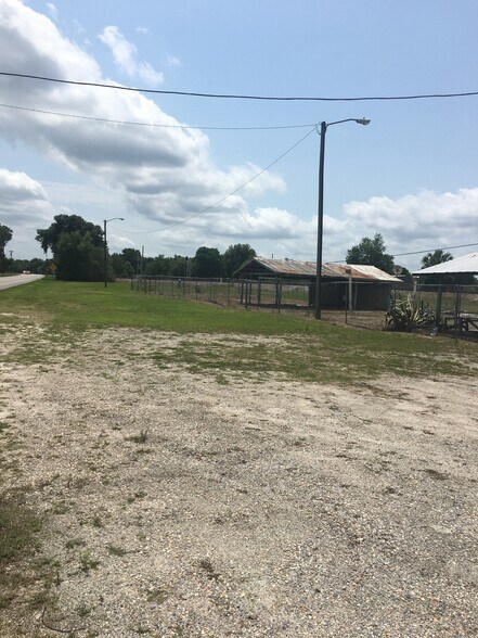 More Photos Of 2046 US Highway 17 N, Seville Auto Dealership For Sale