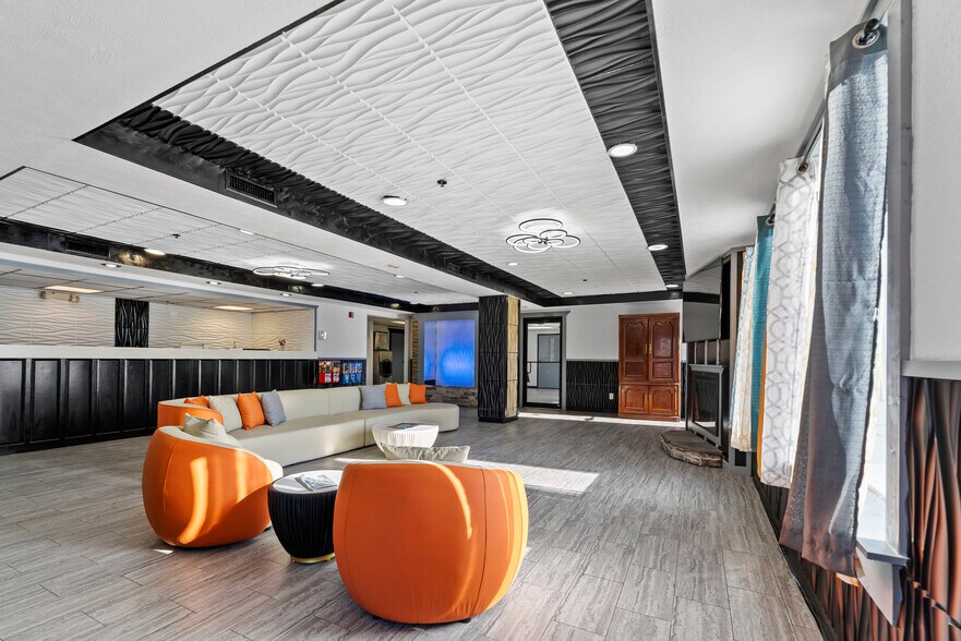 More Photos Of 53 Heritage St, Baxley Hotel For Sale