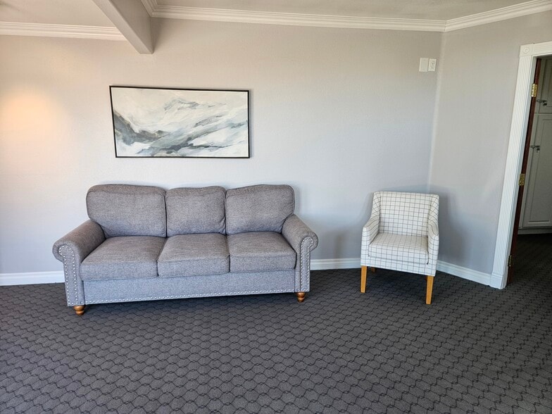 More Photos Of 601 W County Line Rd, Calimesa Office For Lease