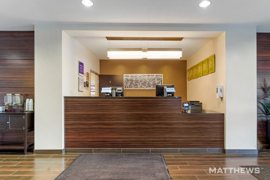 More Photos Of 13320 Ali Ghan Rd NE, Cumberland Hotel For Sale