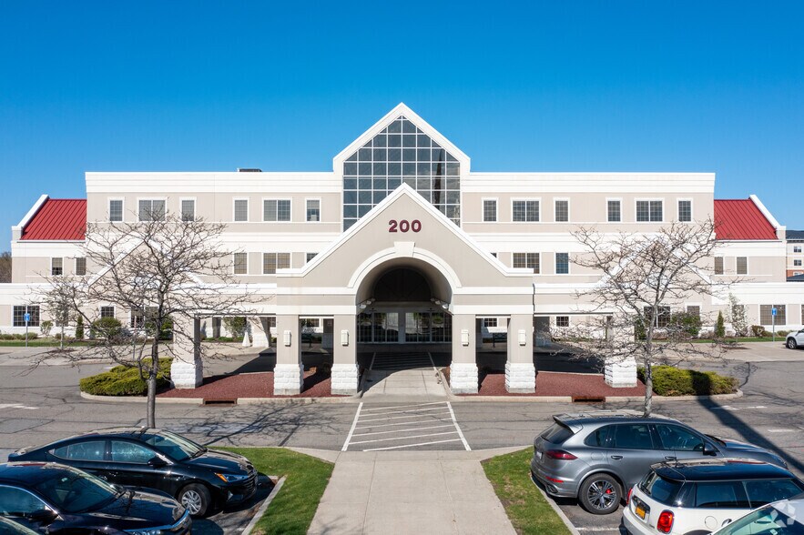 More Photos Of 200 Westage Business Ctr Dr, Fishkill Medical For Lease