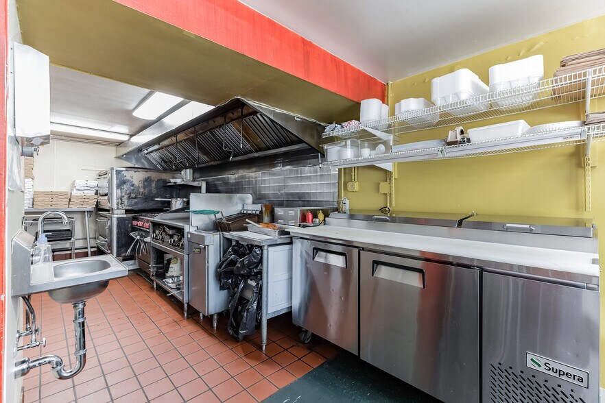 More Photos Of 116 White Horse Pike, Chesilhurst Freestanding For Sale