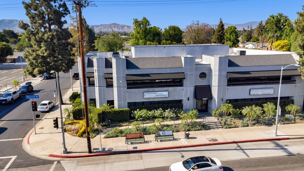 More Photos Of 18251 Roscoe Blvd, Northridge Medical For Lease