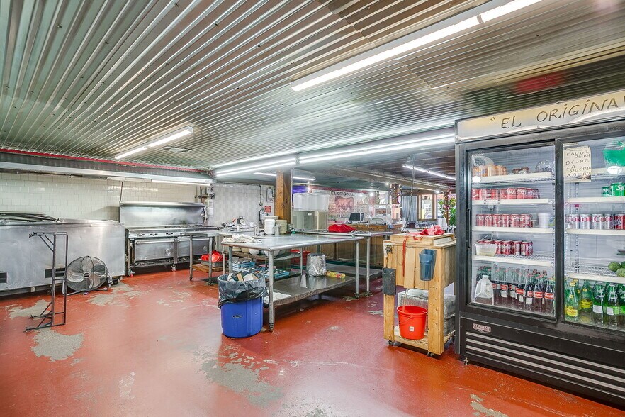 More Photos Of 1617 NW 25th St, Fort Worth Restaurant For Sale