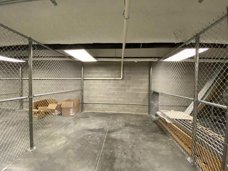 More Photos Of 5111-5115 W JB Hunt Dr, Rogers Unknown For Lease