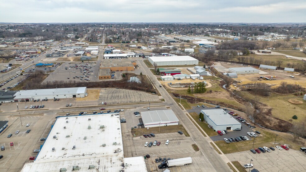 More Photos Of 128 W 8th St, Monroe General Retail For Sale