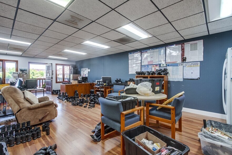 More Photos Of 110 Civic Center Dr, Vista Office For Sale