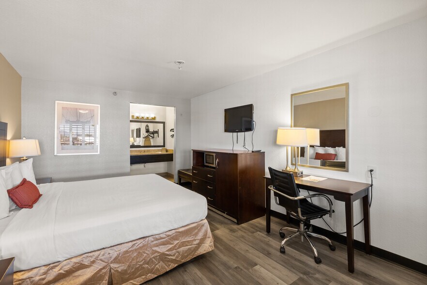More Photos Of 1701 W Baseline Rd, Tempe Hotel For Sale