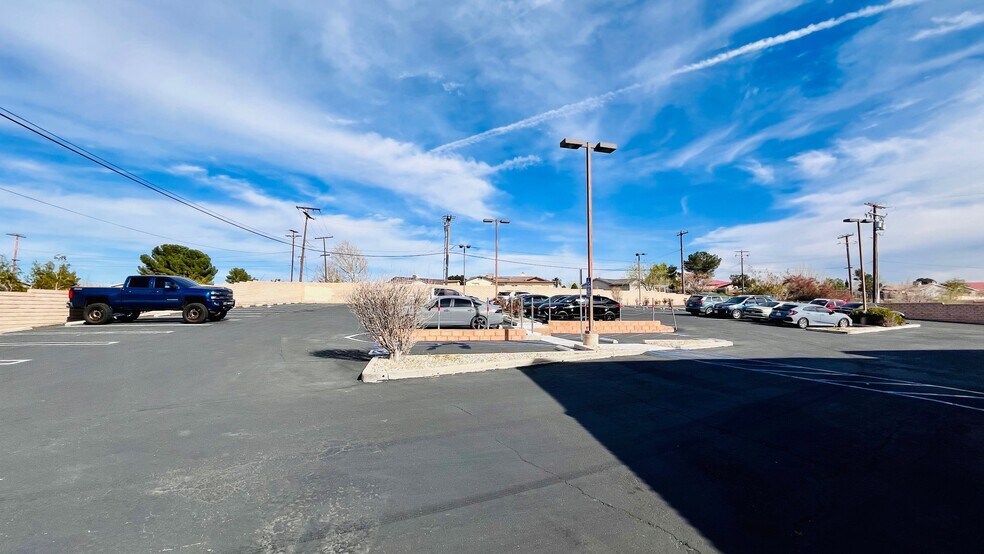 More Photos Of 14075 Hesperia Rd, Victorville Medical For Sale