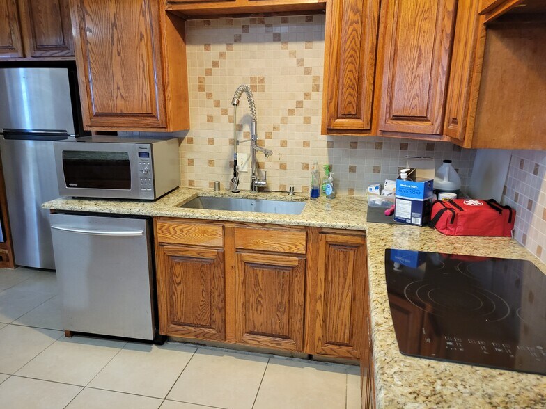More Photos Of 2915 Broadway Blvd, Garland Religious Facility For Sale
