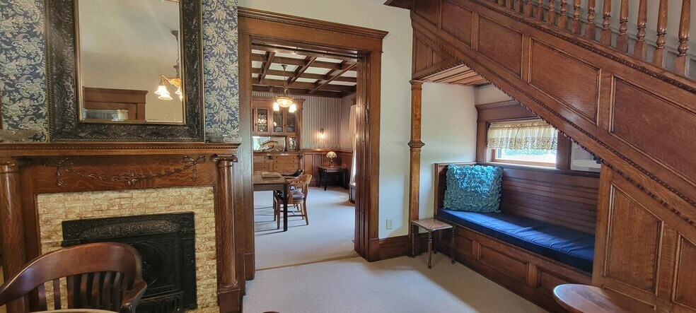 More Photos Of 3030 Michigan St, South Bend Office For Sale