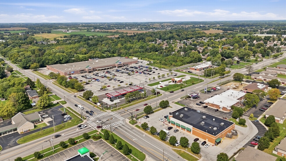 More Photos Of 801-811 Union Blvd, Englewood General Retail For Lease