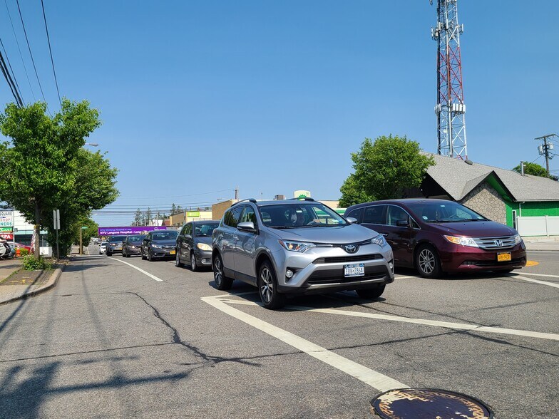 More Photos Of 90 Jericho Tpke, Mineola Freestanding For Lease