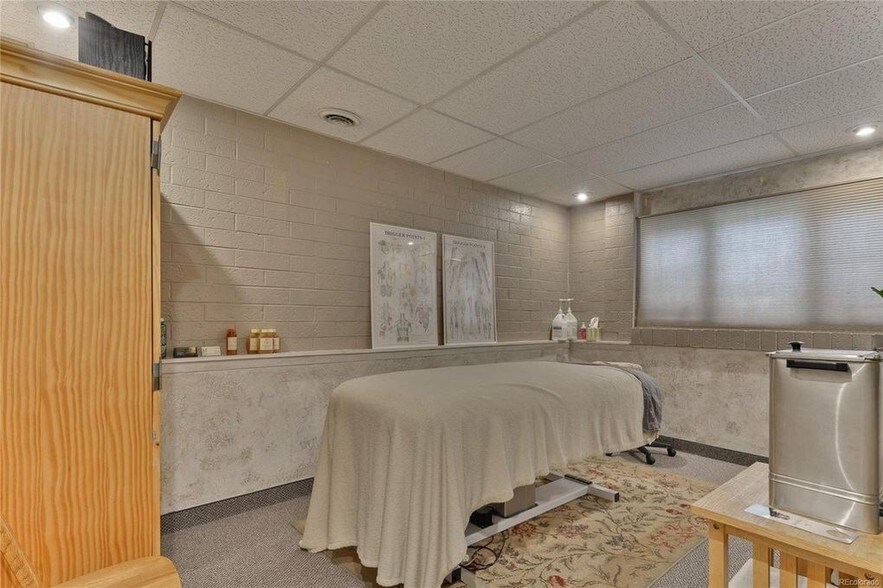 More Photos Of 1931 N Boise Ave, Loveland Medical For Lease