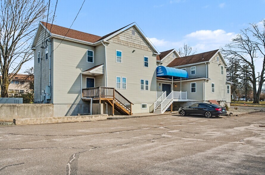 More Photos Of 155 Oak St, Glastonbury Medical For Sale