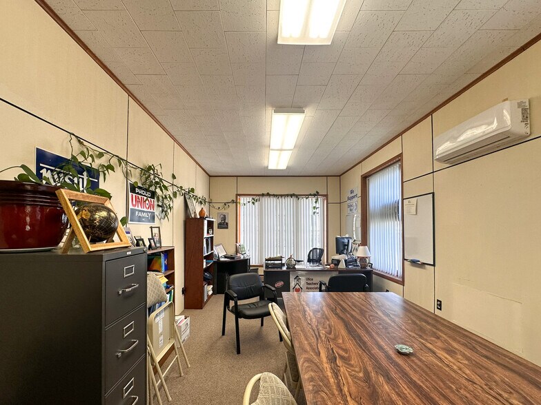 More Photos Of 285 Genesee St, Utica Loft Creative Space For Sale