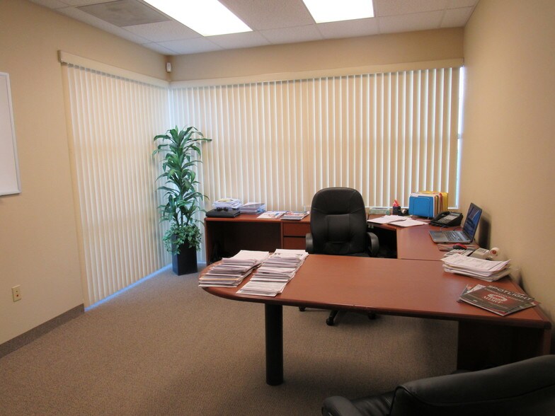 More Photos Of 15188 N 75th Ave, Peoria Medical For Sale