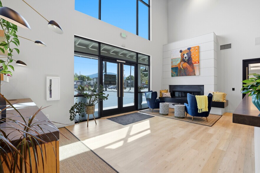 More Photos Of 9493 N Government Way, Hayden Office For Sale
