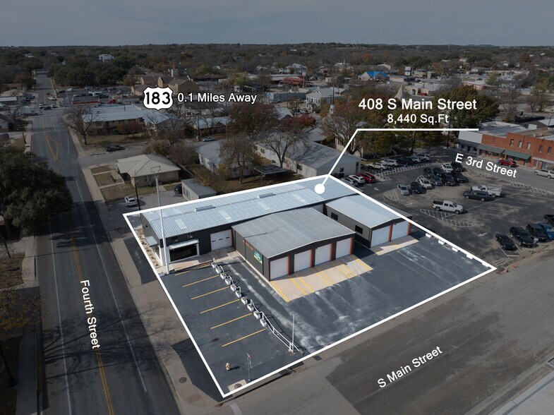 Primary Photo Of 408 S Main St, Lampasas Light Distribution For Sale