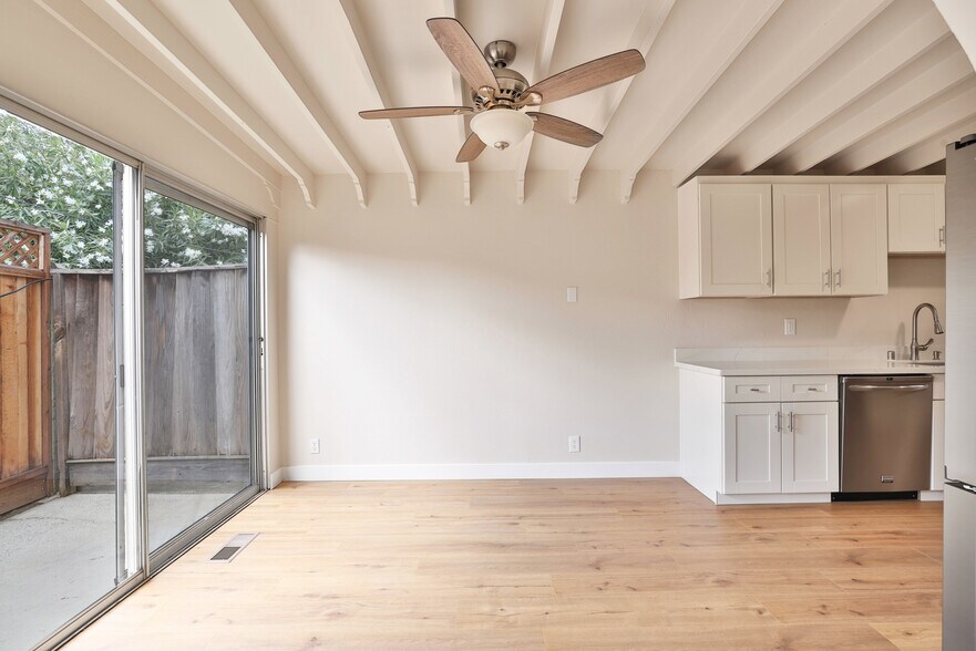 More Photos Of 992 Gale Dr, Campbell Apartments For Sale