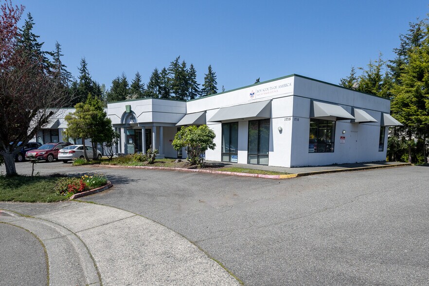 More Photos Of 1715 100th Pl SE, Everett Office For Sale