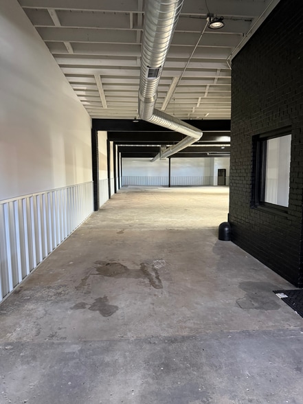 More Photos Of 1902 S Harrison St, Fort Wayne Warehouse For Lease