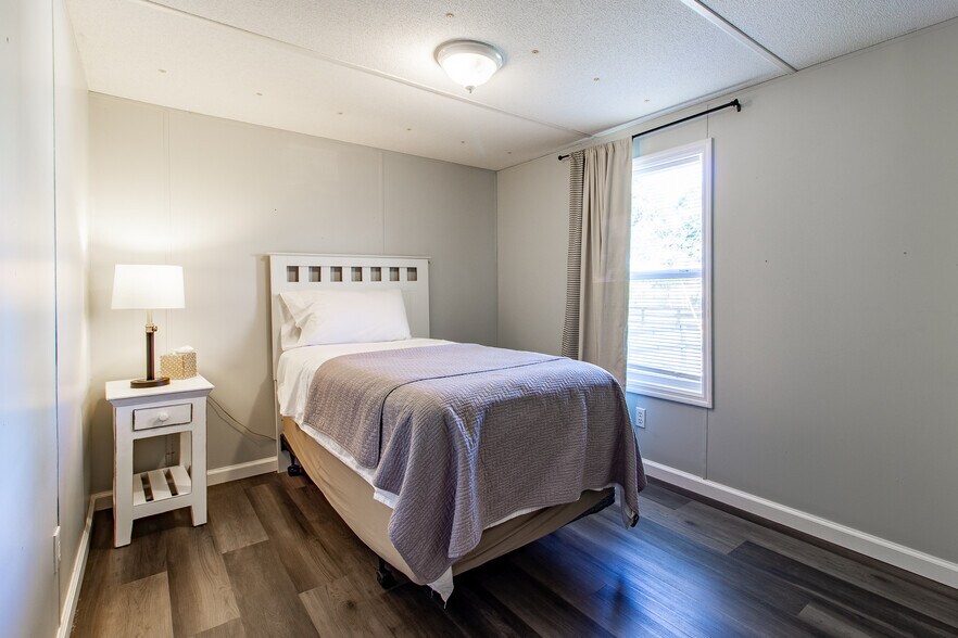 More Photos Of 20221 SW 5th Pl, Dunnellon Specialty For Sale