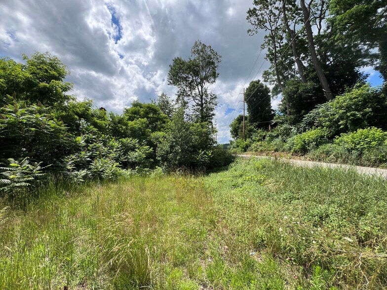 More Photos Of 32 Lafayette St, Claremont Freestanding For Sale