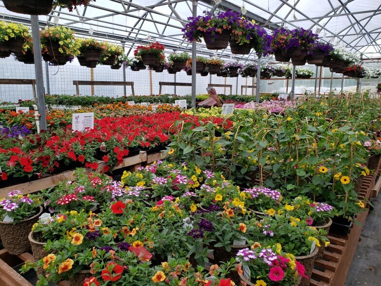 More Photos Of 15614 E Sprague Ave, Veradale Garden Center For Sale