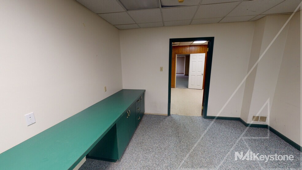 More Photos Of 448 Imperial Dr, Mohnton Warehouse For Sale