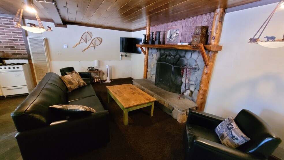 More Photos Of 42268 Moonridge Rd, Big Bear Lake Hospitality For Sale