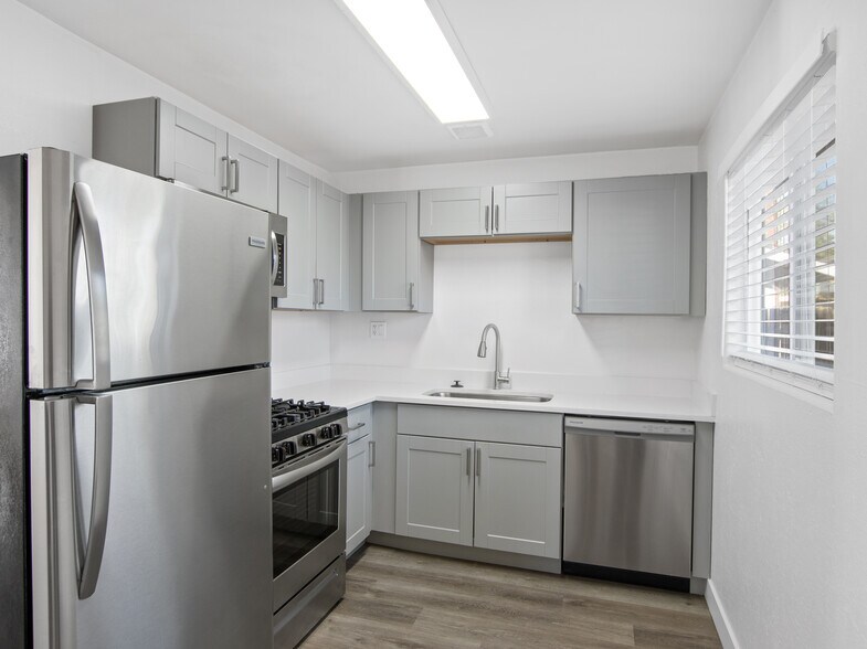 More Photos Of 4309 N 13th Pl, Phoenix Apartments For Sale