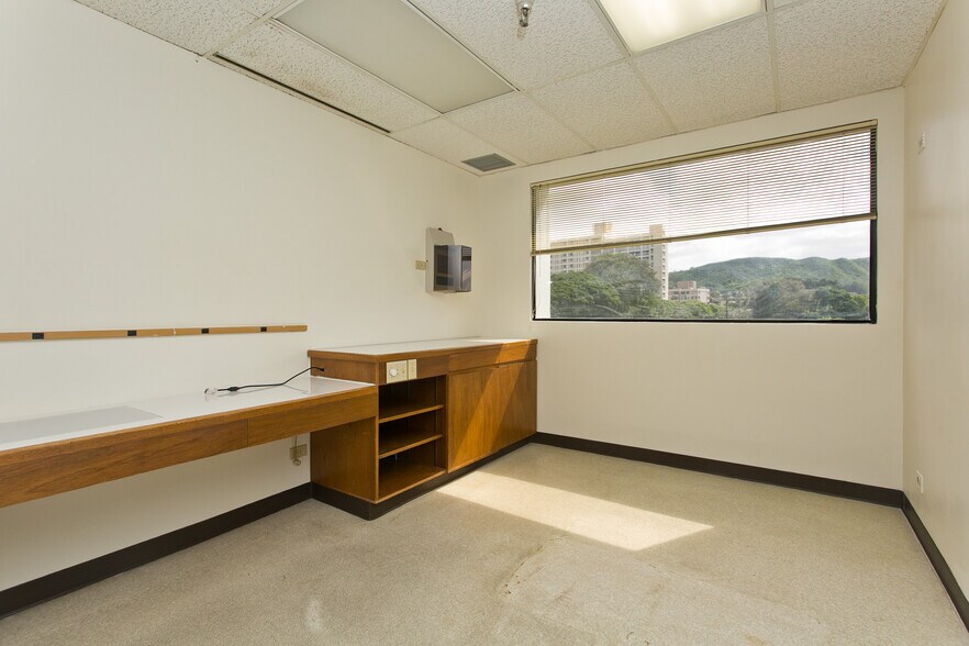 More Photos Of 321 N Kuakini St, Honolulu Medical For Sale
