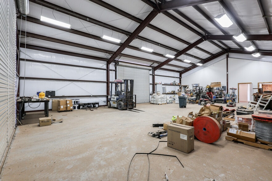 More Photos Of 2160 TX-118, Alpine Light Distribution For Sale