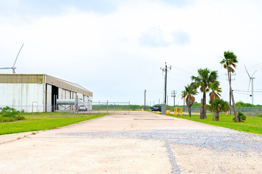 More Photos Of 42134 FM 510, Los Fresnos Manufacturing For Sale
