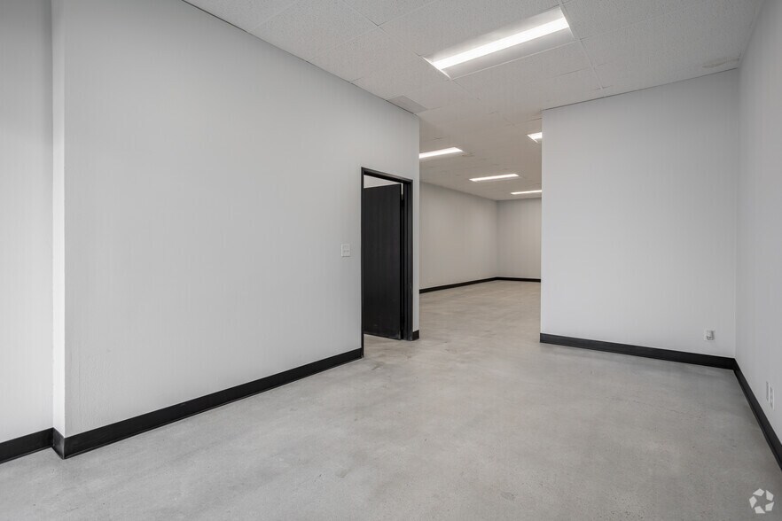 More Photos Of 7643-7667 Garden Grove Blvd, Garden Grove Unknown For Lease