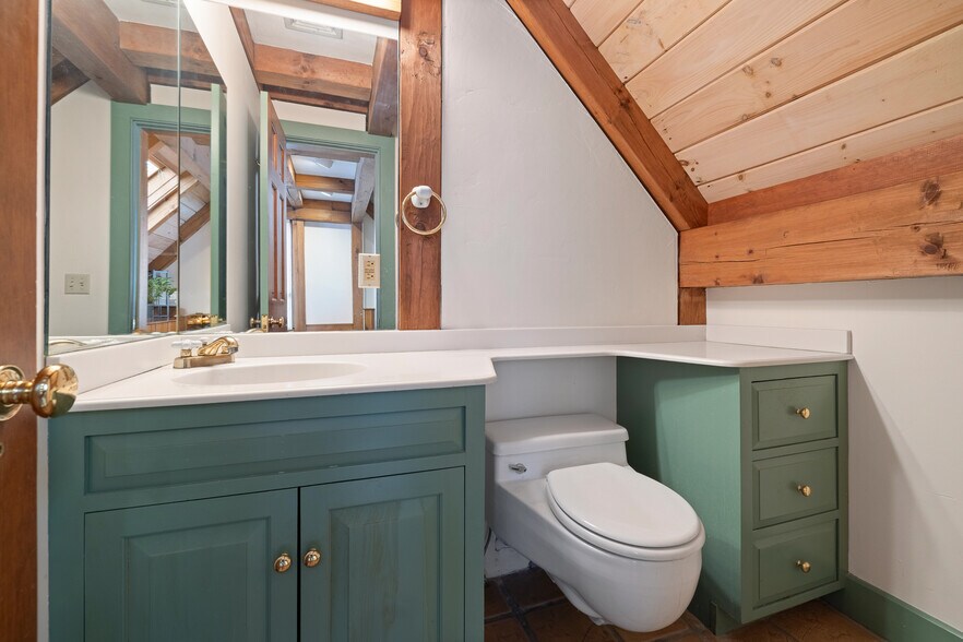 More Photos Of 68 Lyme Rd, Hanover Office Residential For Sale