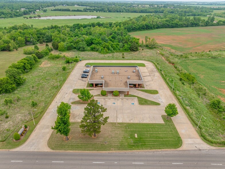 More Photos Of 15679 NE 23rd St, Choctaw Medical For Sale