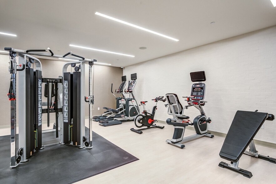 More Photos Of 2101 Wisconsin Ave NW, Washington Apartments For Lease