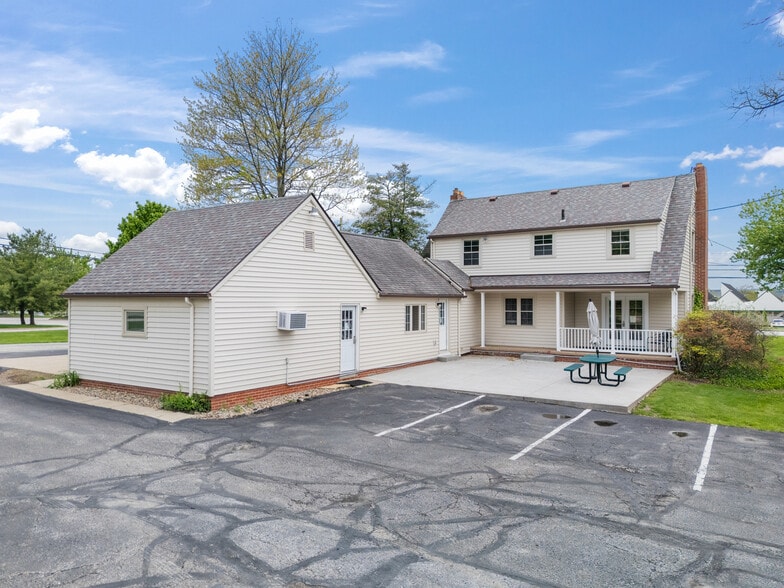 More Photos Of 201 N Cleveland Massillon Rd, Akron Office For Sale