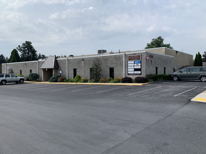 More Photos Of 144 S 8th St, Chambersburg Medical For Lease