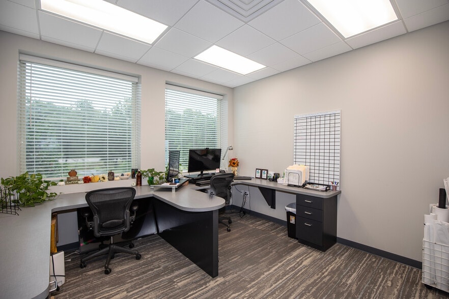 More Photos Of 2605 Columbia Memorial Pky, Kemah Office For Lease