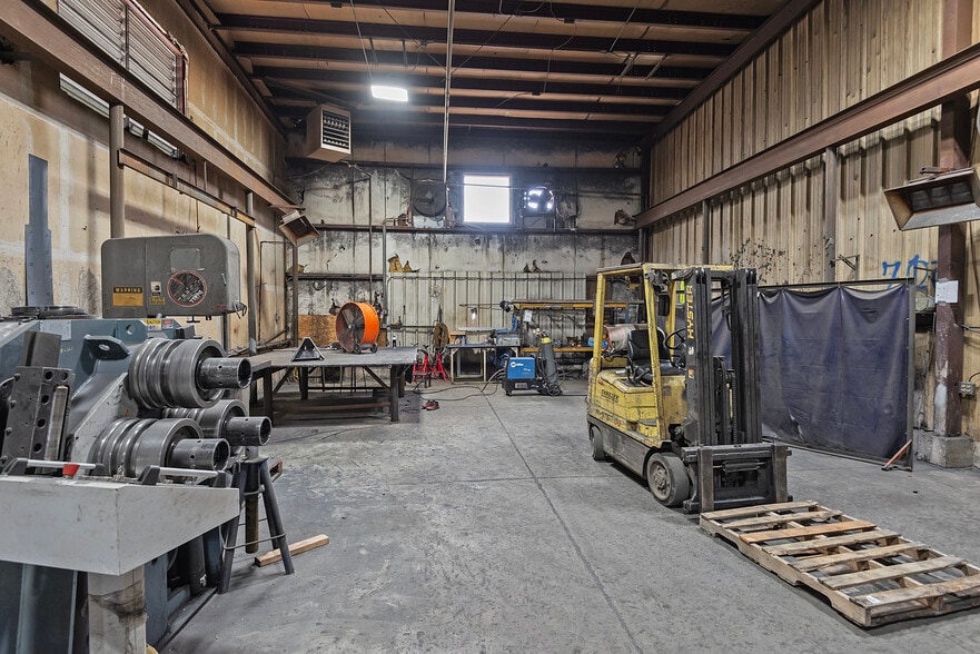 More Photos Of 1926 Pioneer Rd, Salt Lake City Manufacturing For Sale