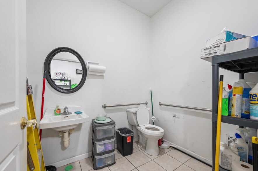 More Photos Of 8826 34 Rd, Cadillac Storefront For Sale