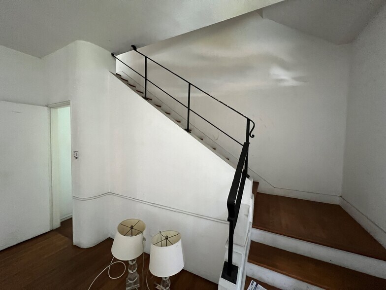 More Photos Of 310 S Crescent Heights Blvd, Los Angeles Apartments For Sale