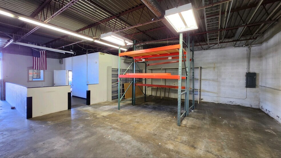 More Photos Of 3730 Paris St, Denver Warehouse For Lease