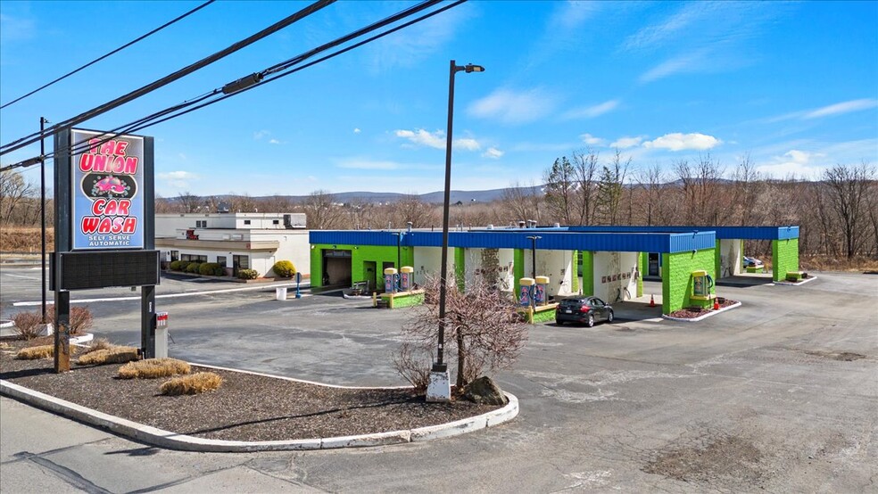 More Photos Of 901 S Main St, Taylor Carwash For Sale