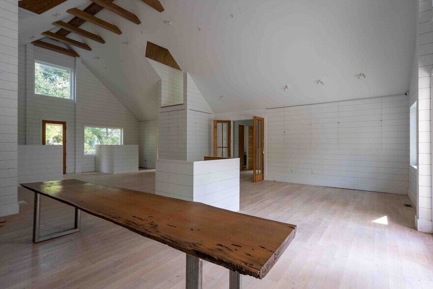 More Photos Of 1242 White Flat Rd, Mount Pleasant Office For Sale